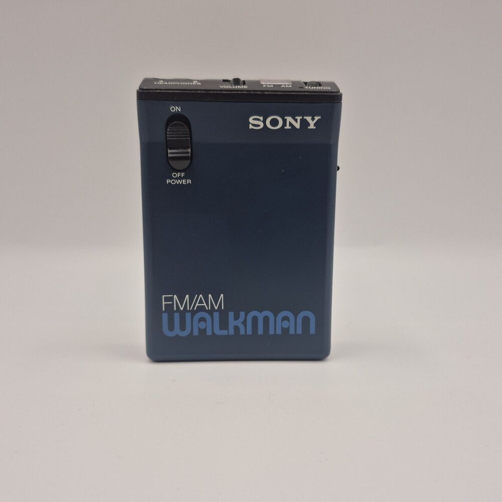 Sony Walkman Am/FM Radio SRF-22W